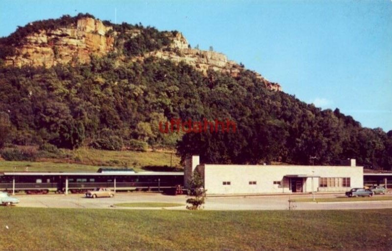 GRANDAD BLUFF LA CROSSE, WI Burlington Railroad in foreground Early 1950's autos