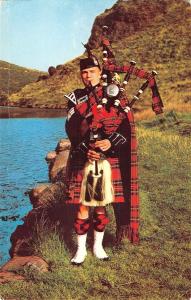 uk5894 sergent piper on the kings own scotland  uk militaria military costume