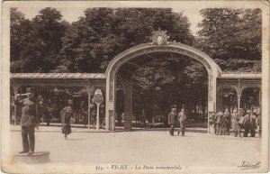 CPA vichy monumental gate (1220593) 