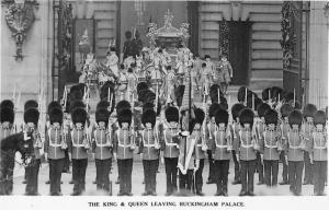 BR97535  the king and queen leaving buckingham palace london royalty   uk