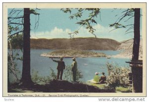 Touristes a Tadoussac, Quebec , Canada , 1940s