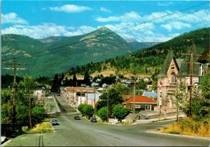 Postcard BC Rossland Columbia Avenue & Courthouse Highways 38 & 22 1970s K55