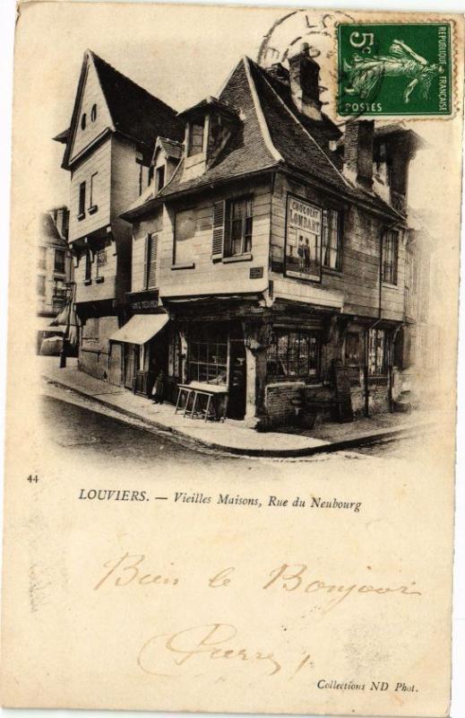 CPA LOUVIERS - Vieilles Maisons Rue du NEUBOURG (181970)