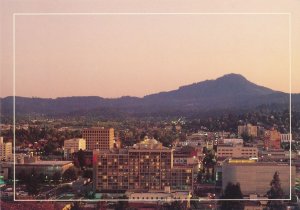 Skyline of Eugene, Oregon and Spencer's Butte at Twilight