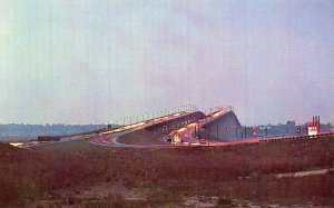 PERTH AMBOY NJ GARDEN STATE BRIDGE OVER RARITAN RIVER UNUSED CHROME POSTCARD