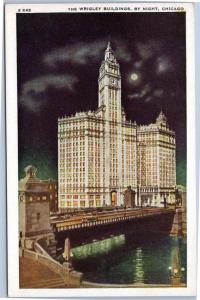 postcard IL - The Wrigley Building by night, Chicago