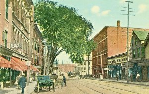 Postcard Early View of Court Street in Auburn, ME.   L3