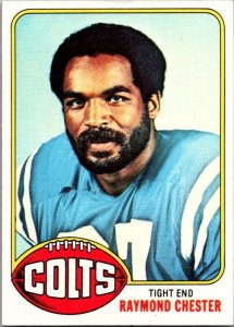 1976 Topps Football Card Raymond Chester Baltimore Colts sk4310