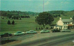 Automobiles Granville Inn Golf Course Ohio 1950s Postcard Dexter 20-9197
