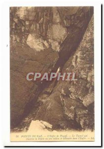 Raz Postcard Old L & # 39enfer Plogoff The tunnel that crosses the tip in the...