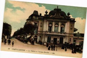 CPA CHATEL-GUYON - Le Theatre et l'Avenue Baraduc (72154)