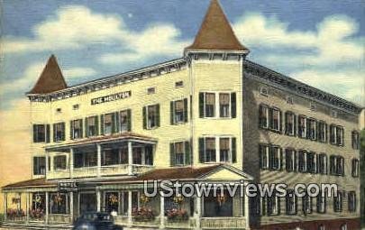 The Hotel Moulton in Lisbon, New Hampshire