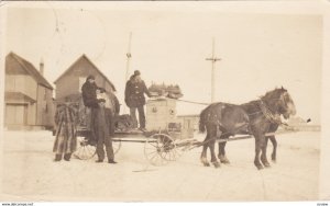 RP: MOOSE JAW , Saskatchewan , Canada , 1909 ; Band loaded into wagon