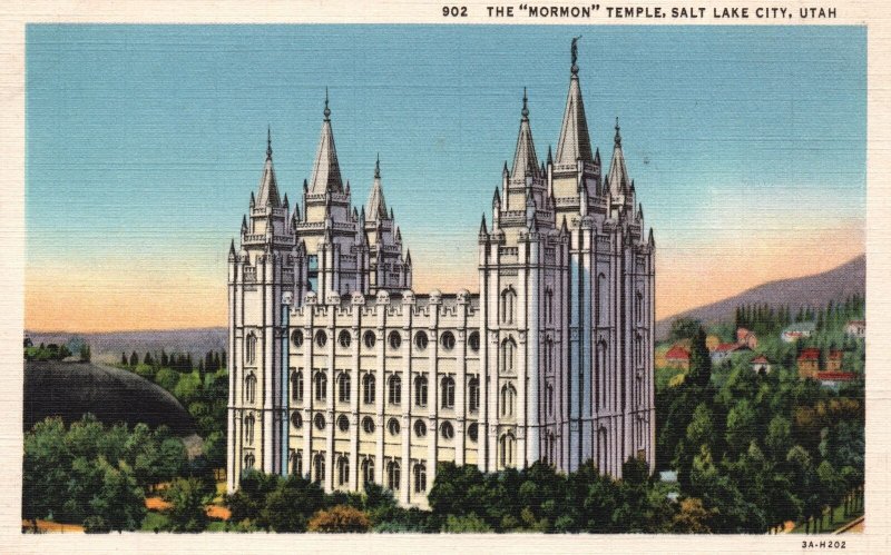 Vintage Postcard 1930's The Mormon Temple Salt Lake City Utah UT 