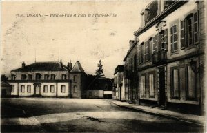 CPA Digoin Hotel de Ville et Place FRANCE (952822)