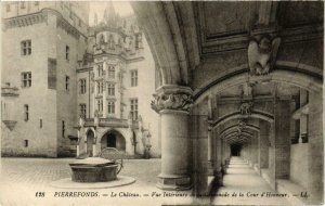 CPA Compiegne- Le Chateau, vue interieure de la Colonnade FRANCE (1009208)