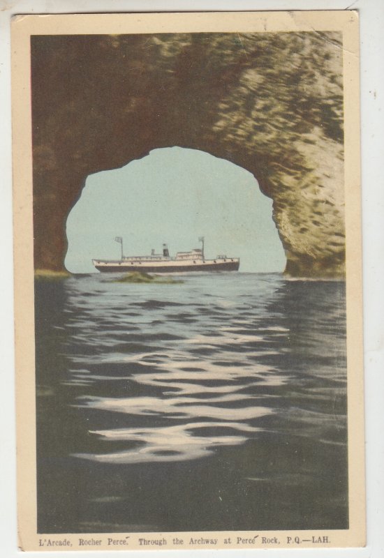 P2749 1951 postcard a ship though the archways at perce rock quebec canada