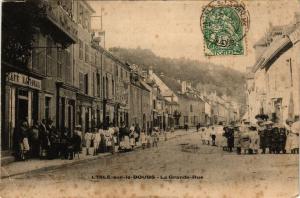 CPA L'ISLE-sur-le-DOUBS - La Grande Rue (175736)