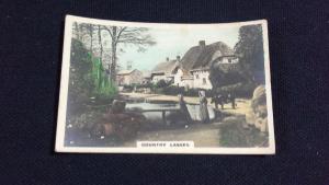 Cavanders Ltd Cigarette Card No 34 Camera Studies Country Lasses