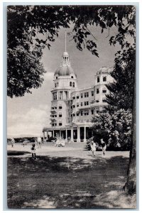 c1950's Putting Green Poland Spring House Poland Spring Maine Vintage Postcard