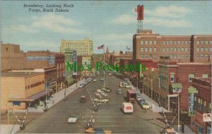 America Postcard - Broadway, Looking North Fargo, North Dakota  RS25247