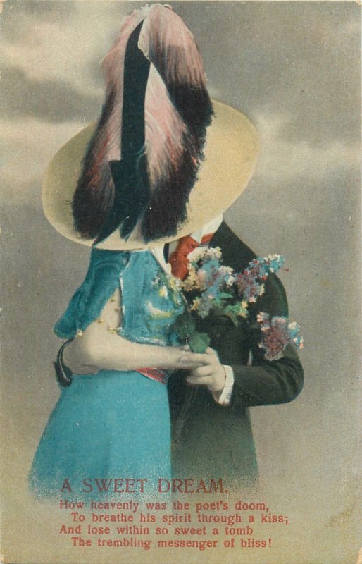 Postcard couple romantic lovers love idyll kiss romance fancy fashion hat bouque