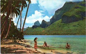 Postcard Pan Am airlines advert Tahiti Paopao Bay at Moorea