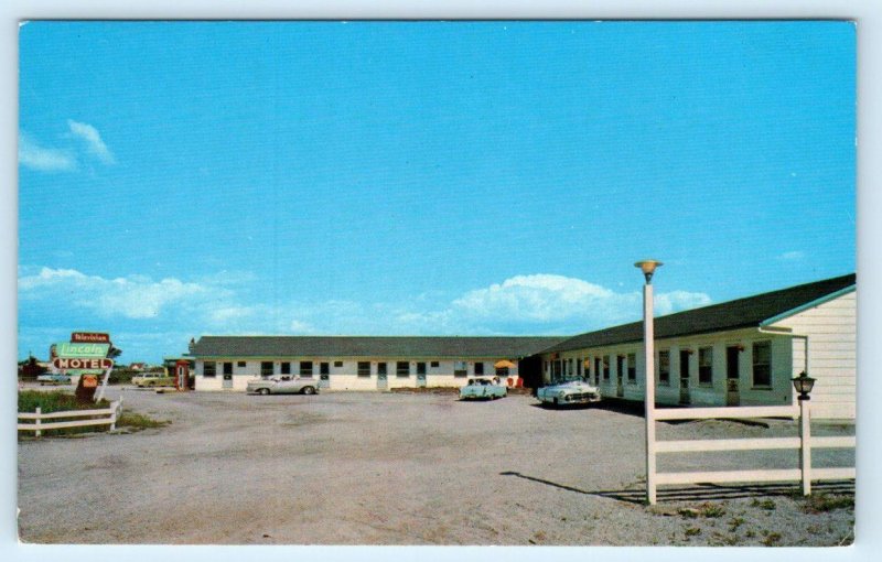 SAULT STE. MARIE, Ontario Canada ~ Roadside THE LINCOLN MOTEL ca 1950s Postcard