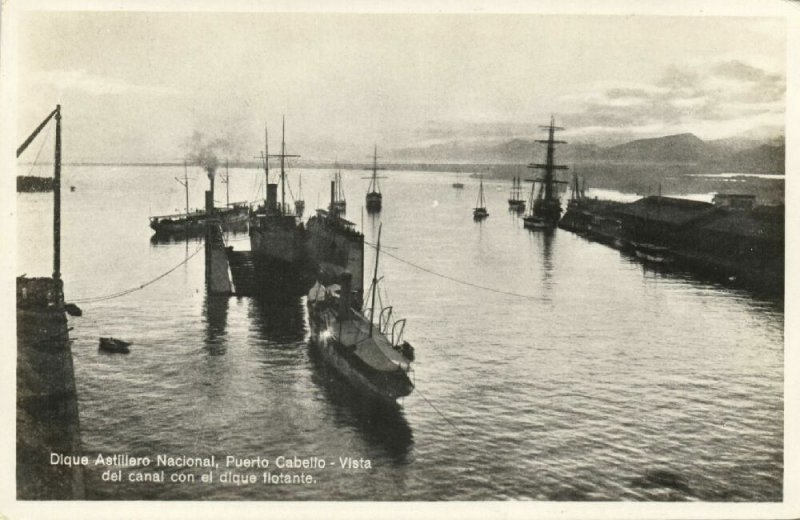 venezuela, PUERTO CABELLO, Dique Astillero Nacional, Canal con el Dique Flotante