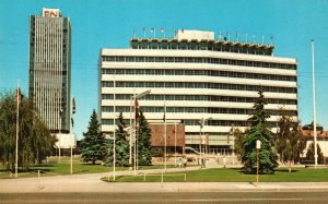 Vintage Postcard The CN Tower & City Hall Edmonton Alberta Canada