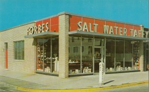 VIRGINIA BEACH , Virginia, 1950-60s ; Forbes Salt Water Taffy Candy Store