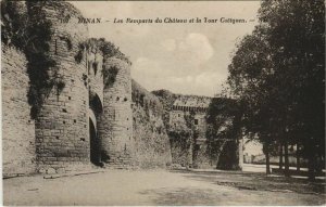 CPA DINAN Les Remparts du Chateau et la Tour Coetquen (1147771)