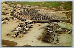 Chicago  O'hare International Airport   Postcard  1968