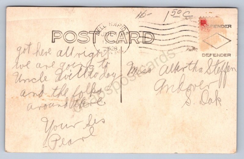 K5/ Dell Rapids South Dakota Postcard RPPC c20s The Dell Geology People333