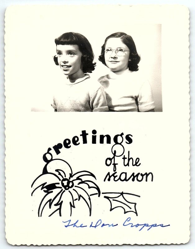 1950s MERRY CHRISTMAS FROM DON CROPPS POINESIETTA GIRLS CUTE CARD PHOTO Z803