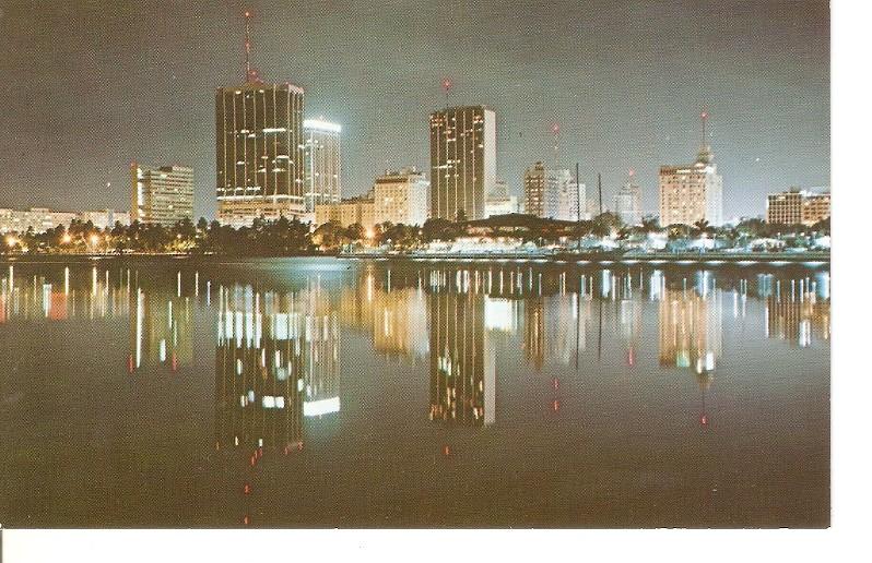 Postal 046299 : Miami Florida. Night capture