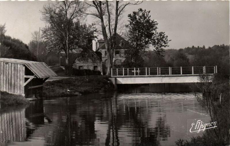 CPA AMBENAY - La Risle au Pont des Botteraux (160671)