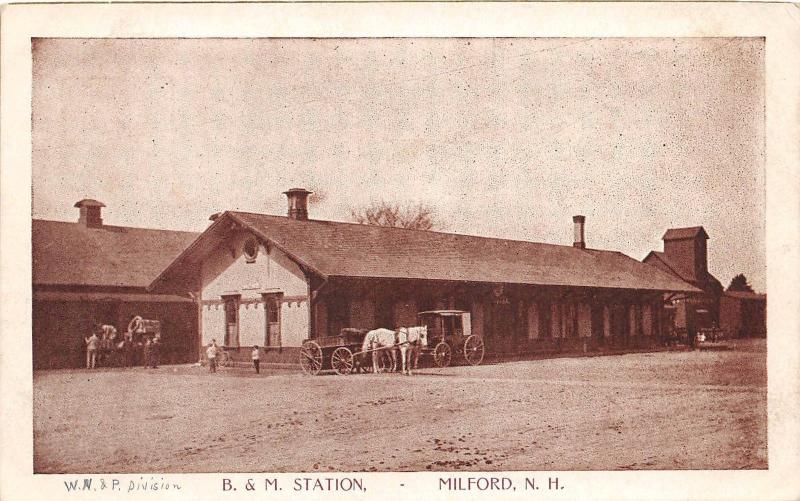 E14/ Milford New Hampshire Postcard c1910 B&M Railroad Depot Station 21