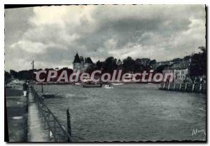 Modern Postcard Pornic departure of the boat to Noirmoutier