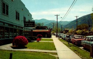 Tennessee Gatlinburg Spring Time On The Parkway