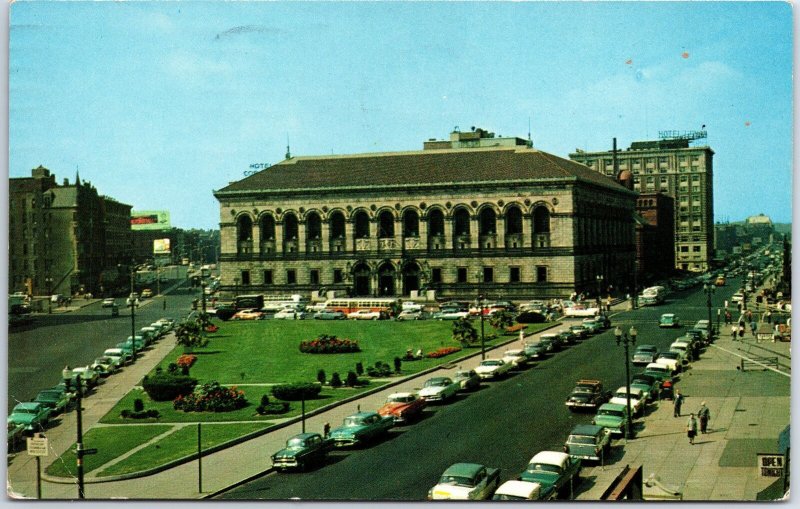 VINTAGE POSTCARD ROWS OF CLASSIC CARS PARKED AT THE BOSTON PUBLIC LIBRARY 1961