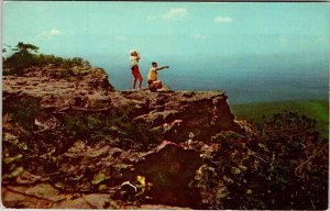 Postcard PEOPLE SCENE Between Smith And Russellville Arkansas AR AL9560