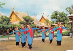 US84 Asia Thailand Fon Leb or fingernail dance at old Chiangmai cultural center