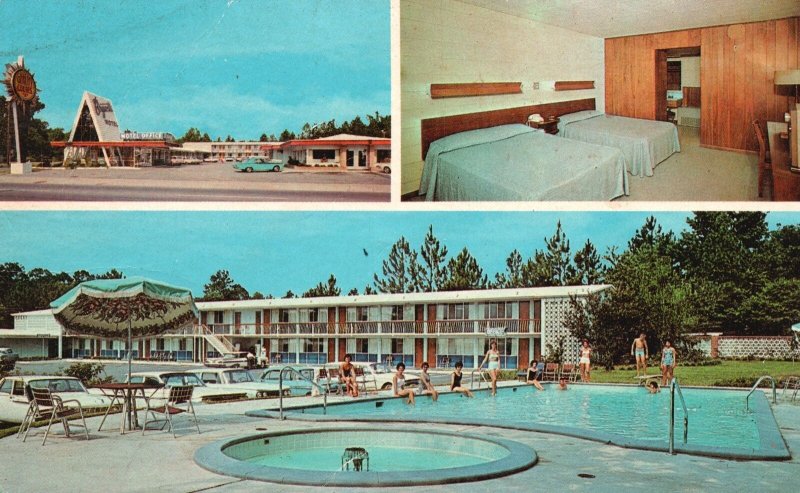 Connecting Rooms Pool & Playground Bryant's Motel Statesboro Georgia GA Postcard