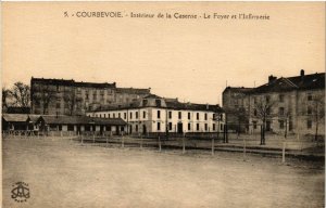 CPA Courbevoie - Interieur de la Caserne (274546)