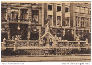 Germany Koeln Heinzelmaennchenbrunnen