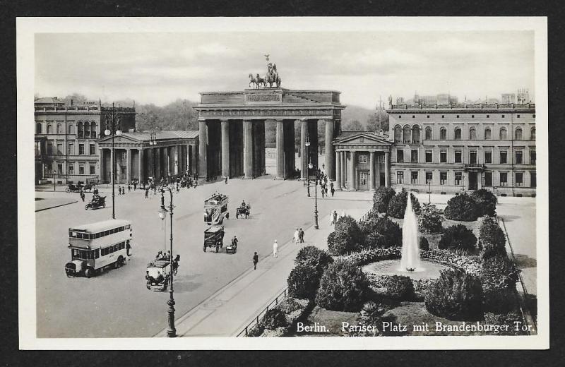 Berlin Brandeburg Gate Parisian Plaza Germany Unused c1920s