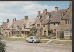 Worcestershire Postcard - Elizabethan Cottages, Broadway   C1247