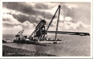 Zuiderzeewerken bij Harderwijk Ship Vintage Postcard 09.37