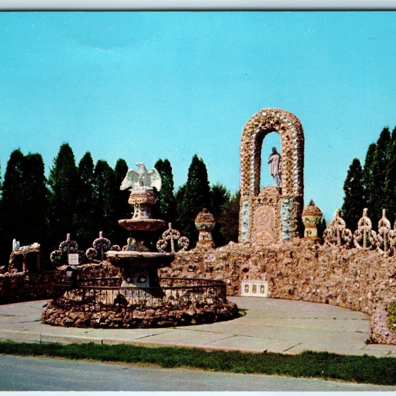 c1960s Dickeyville, WI Patriotic Shrine Grotto Monument Shell Art Chrome PC A319